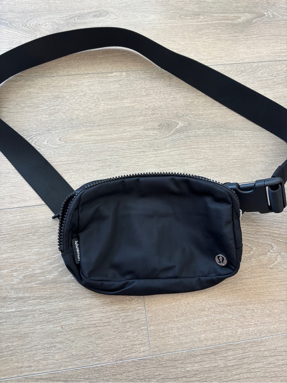 Lululemon Everywhere Belt Bag